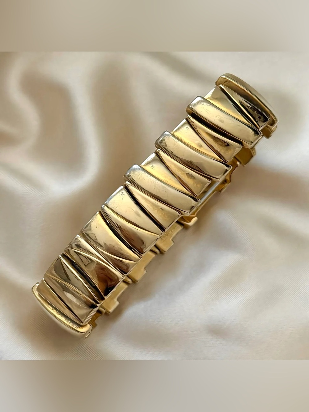 AUTHENTIC RARE VINTAGE SEIKO ASYMMETRICAL GOLD WATCH - Picture 6 of 9